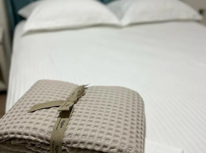 度假居 Pinetrees House With Swimming Pool 格勒姆